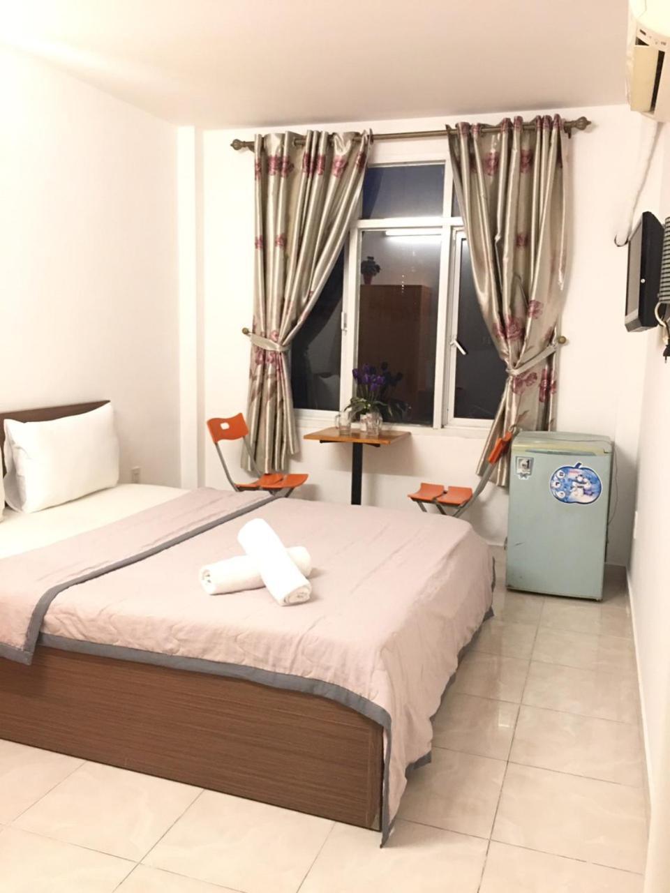 Thanhha Guesthouse At Bui Vien Walking Street Ho Chi Minh City Exterior photo